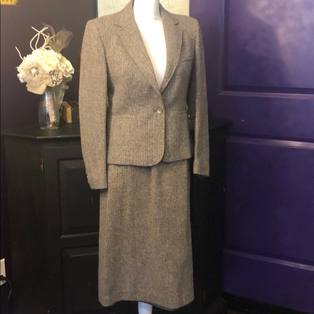 Perfect Vtg wool skirt suit